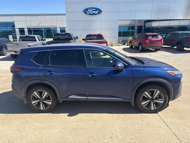 Used 2023 Nissan Rogue SL w/ SL Premium Package AWD/4WD image 2