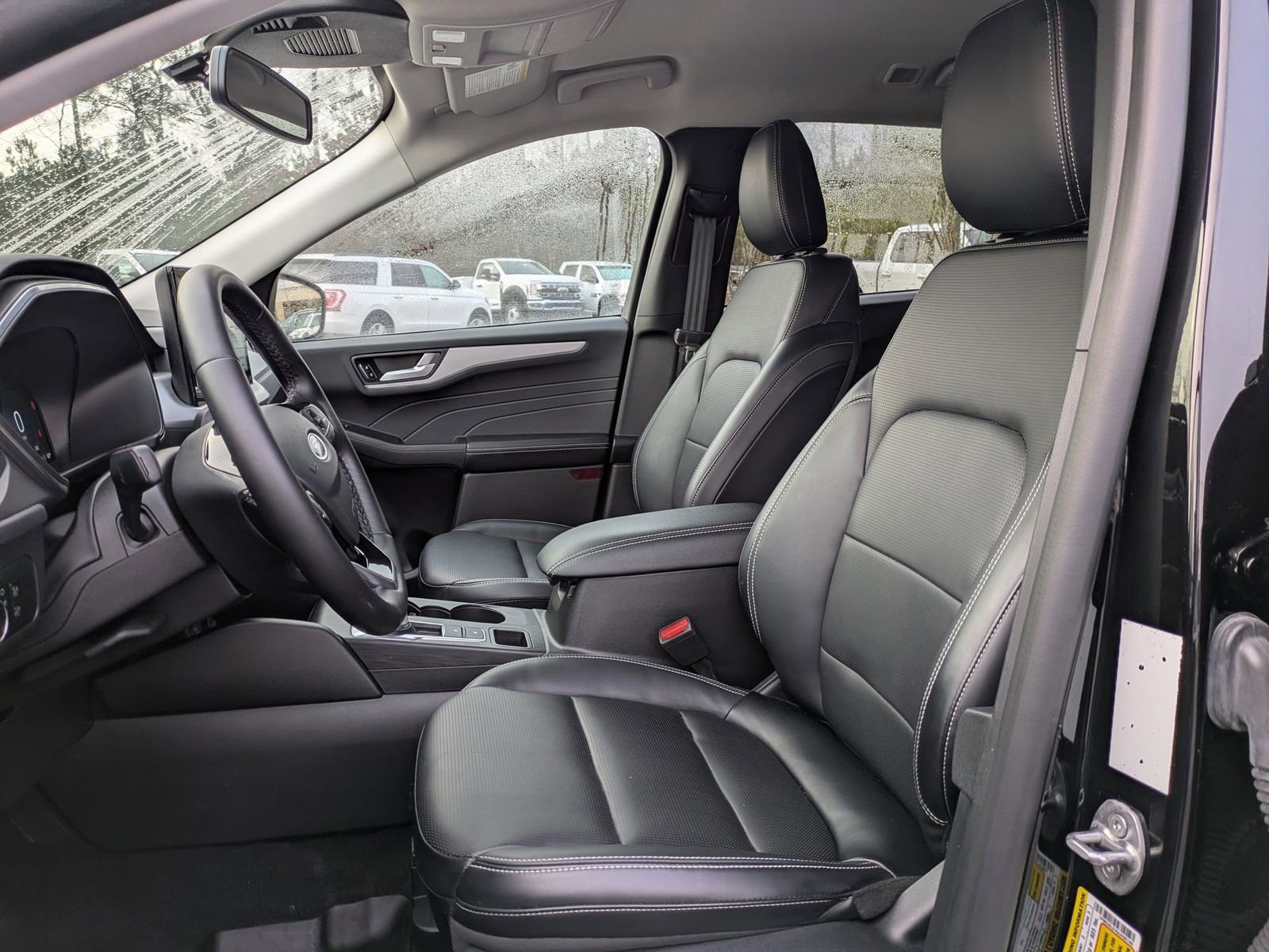 Certified 2025 Ford Escape Platinum image 23