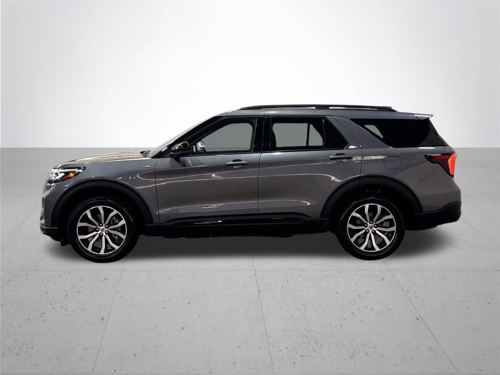 Certified 2025 Ford Explorer ST-Line AWD/4WD image 16