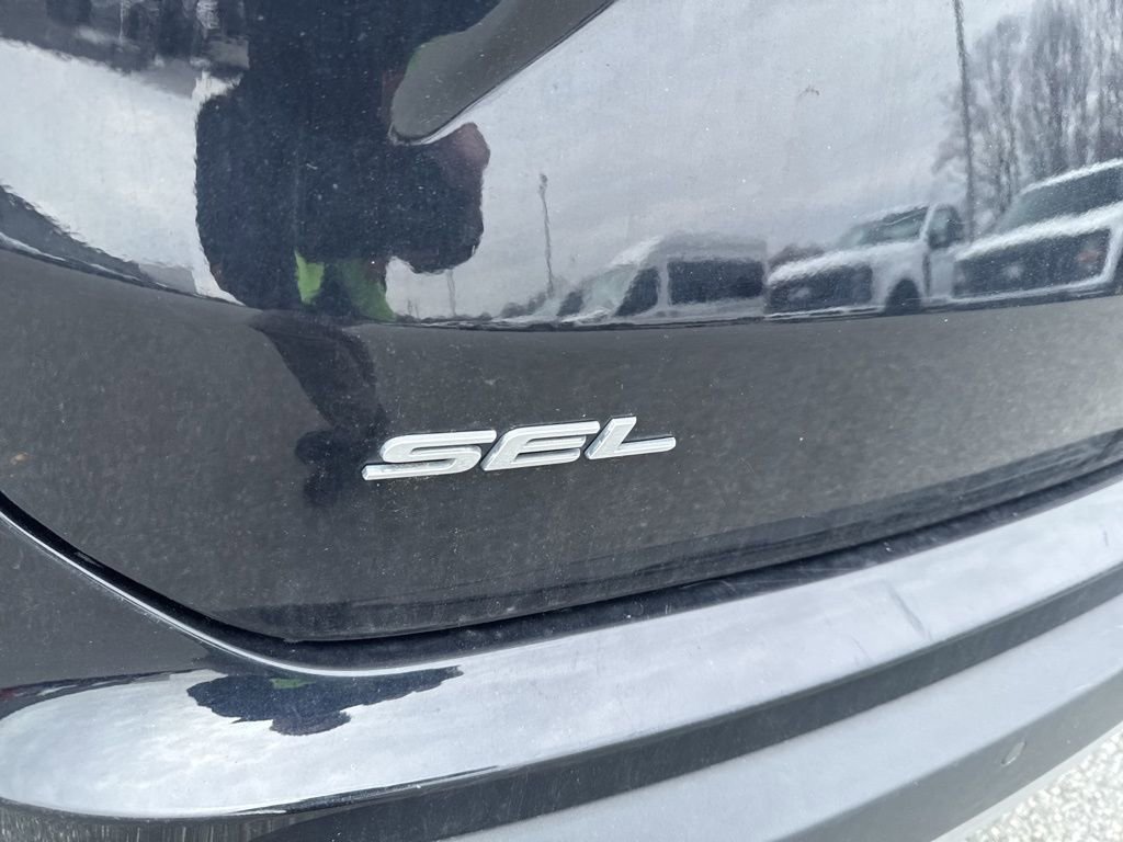 Certified 2023 Ford Edge SEL image 8