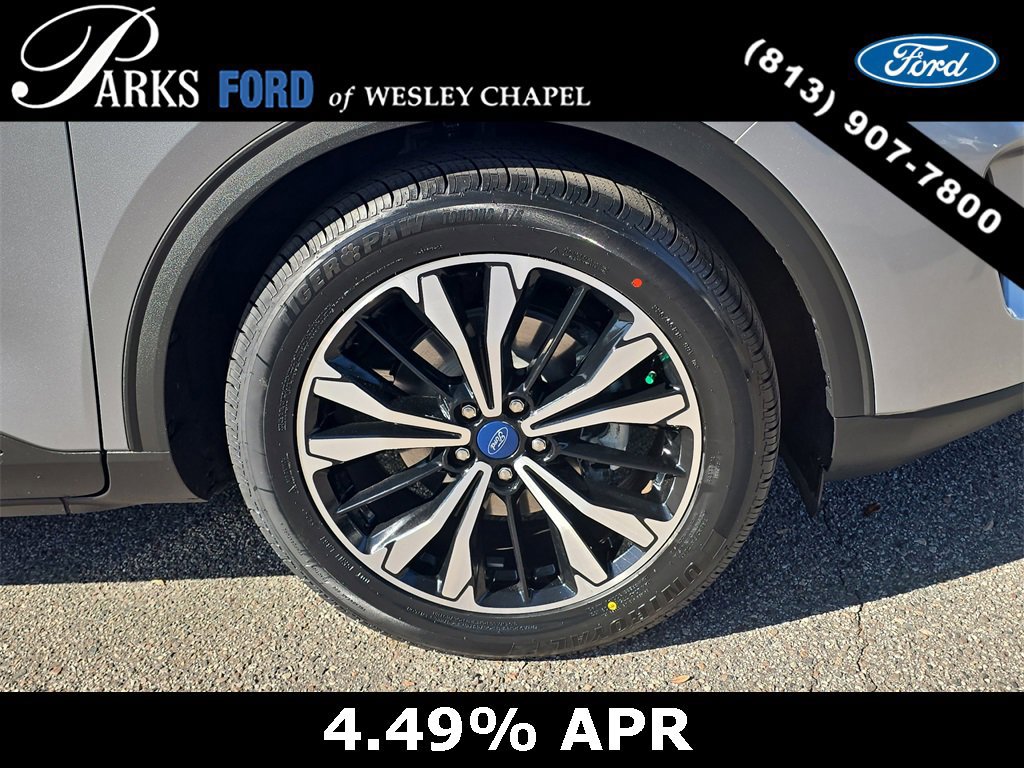 Certified 2022 Ford Escape SE w/ SE Sport Appearance Package image 31