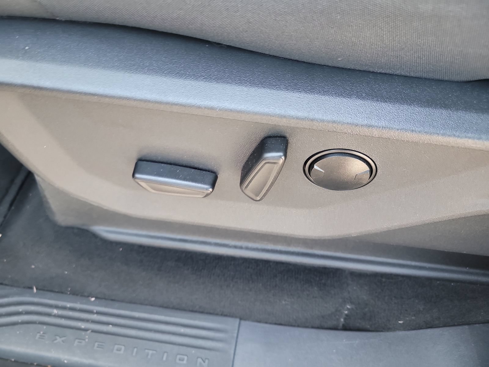 Certified 2025 Ford Expedition Max Active AWD/4WD image 19