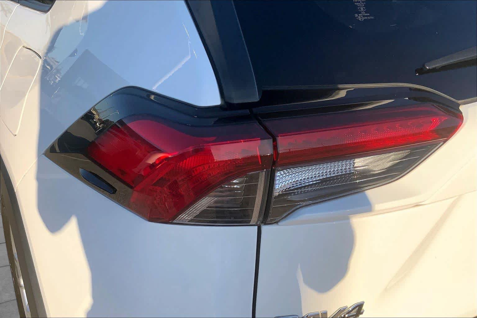 Used 2021 Toyota RAV4 XLE w/ Convenience Package AWD/4WD image 29