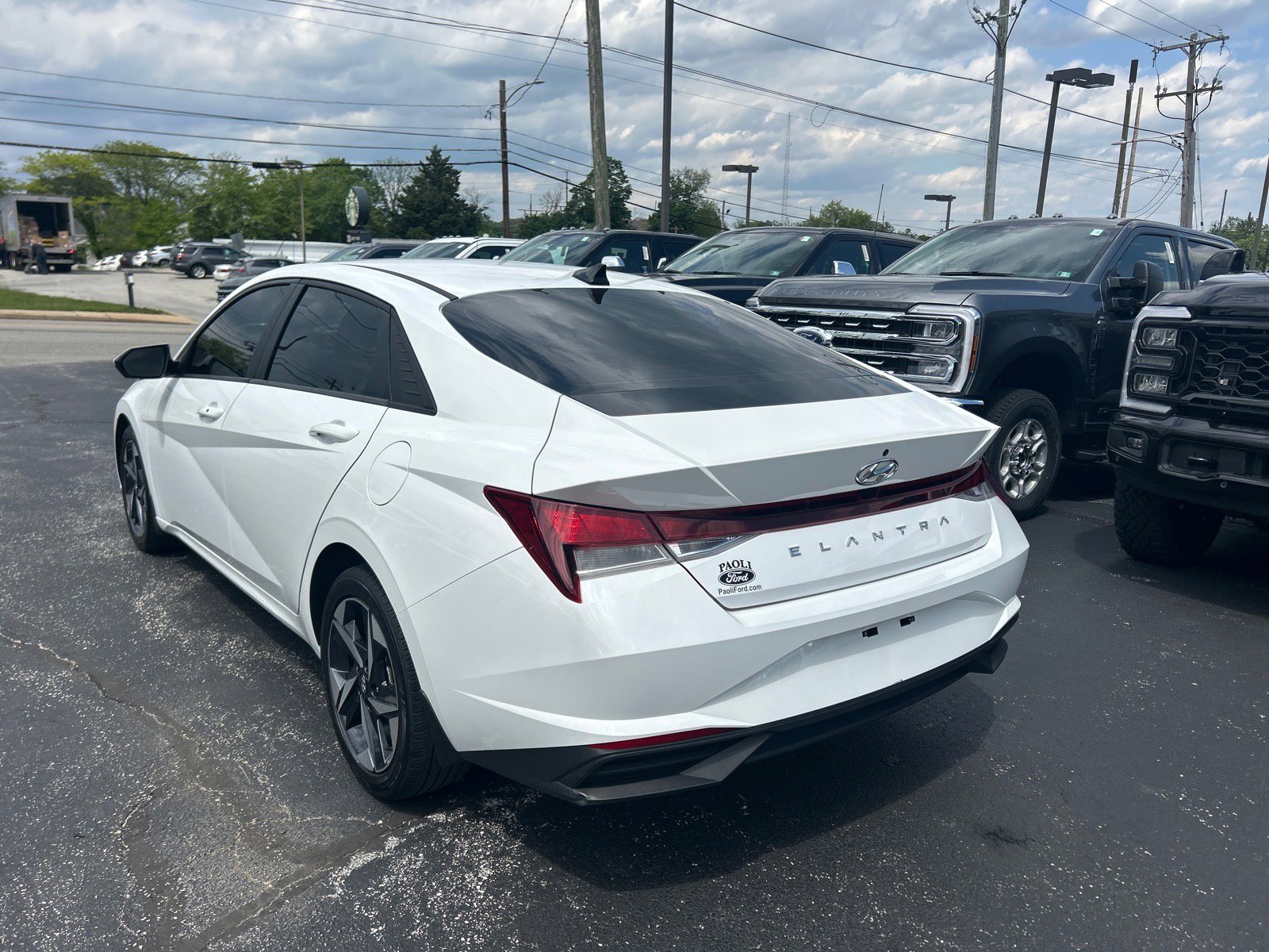 Used 2023 Hyundai Elantra SEL w/ Convenience Package FWD image 12