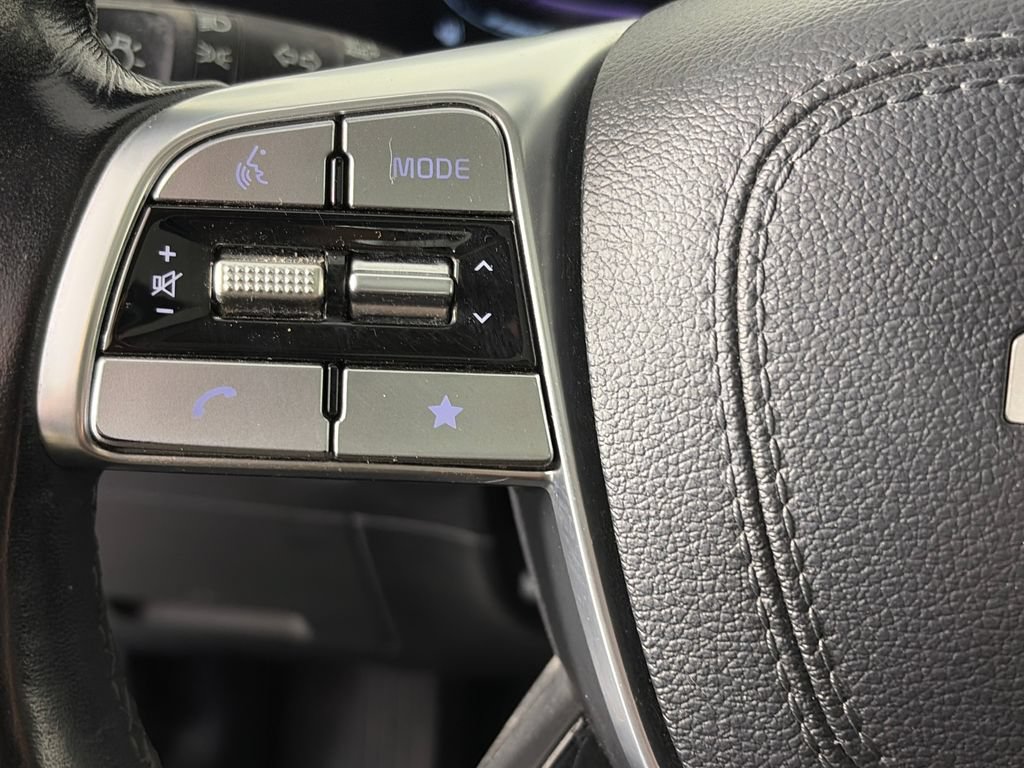 Used 2023 Kia Telluride EX w/ EX Captain's Chair Package AWD/4WD image 17