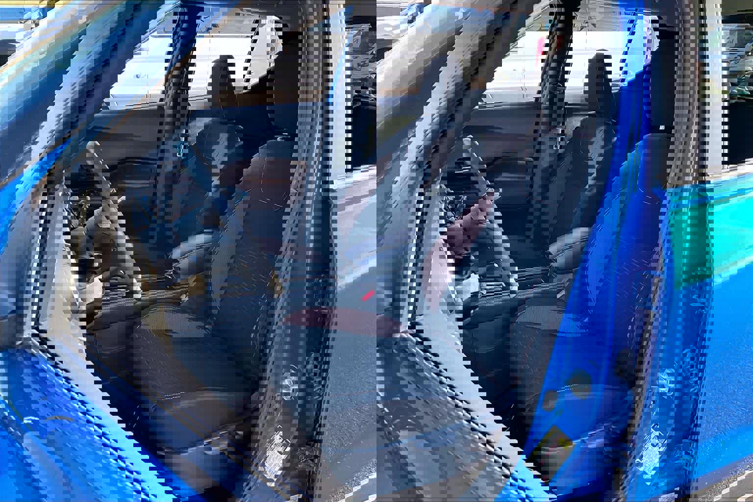 Used 2021 Nissan Kicks SR image 10