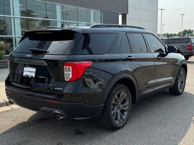 Certified 2024 Ford Explorer XLT w/ Equipment Group 202A AWD/4WD image 41