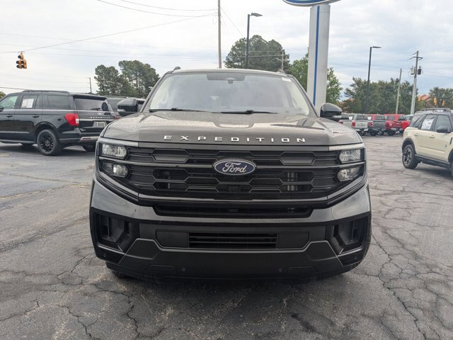 Certified 2025 Ford Expedition Max Active AWD/4WD image 3