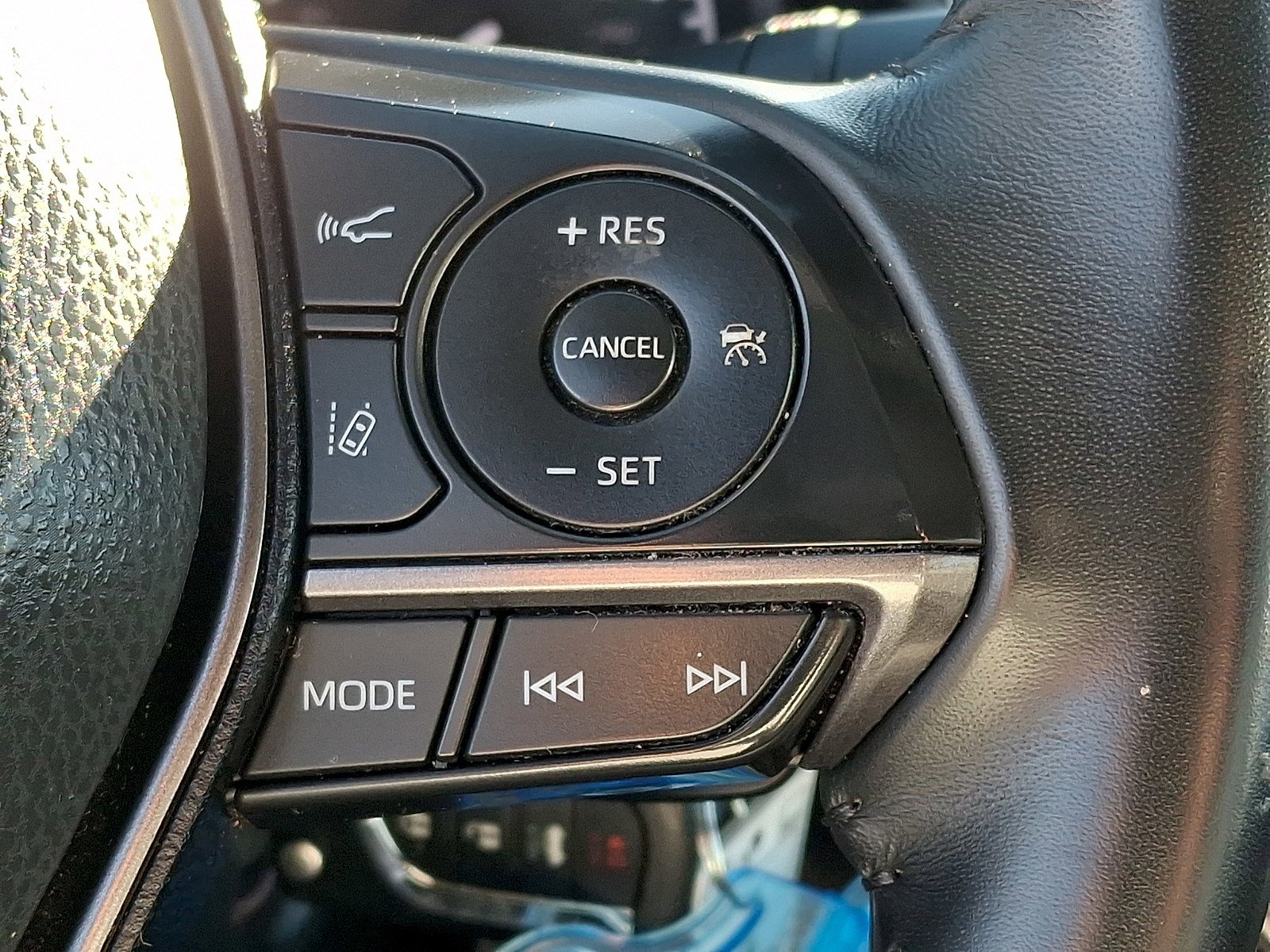 Used 2024 Toyota Camry SE image 20