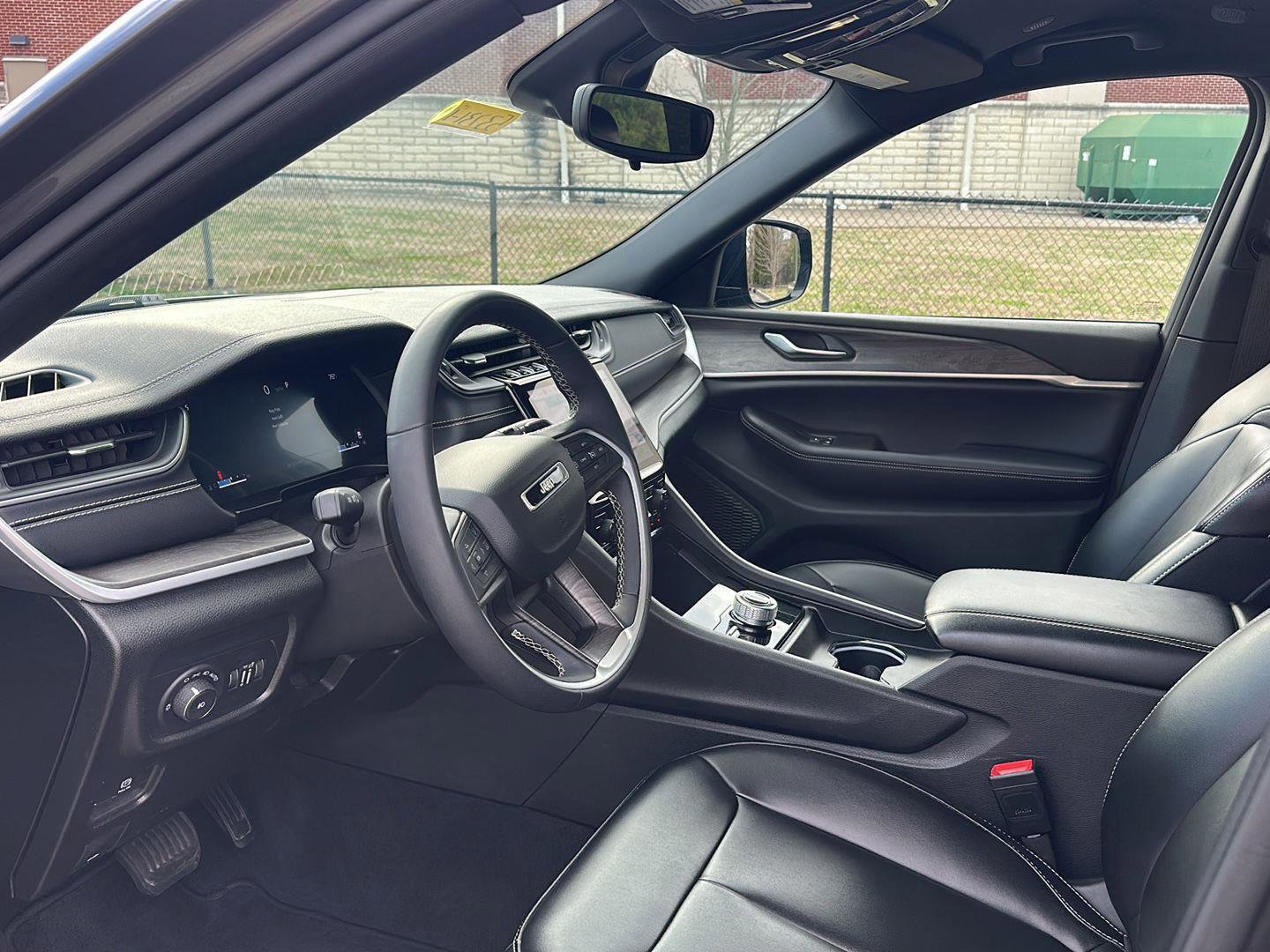 Used 2024 Jeep Grand Cherokee L Limited image 10