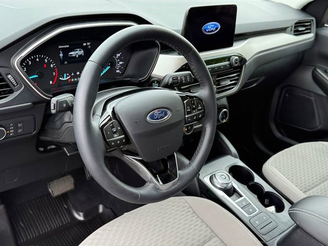Certified 2022 Ford Escape SE w/ Cold Weather Package FWD image 16