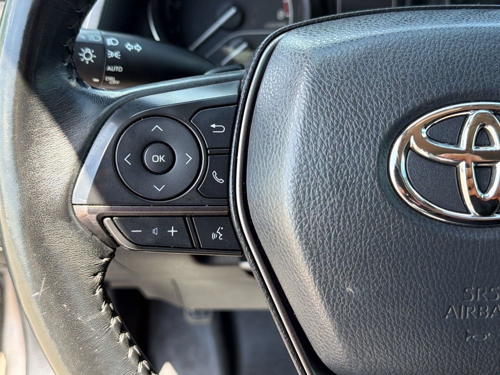Used 2022 Toyota Camry SE FWD image 17