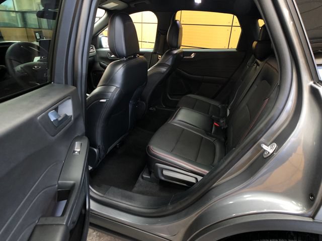 Certified 2025 Ford Escape ST-Line AWD/4WD image 18