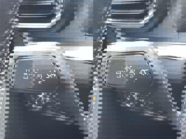 Certified 2022 Ford Explorer XLT w/ Equipment Group 202A image 31