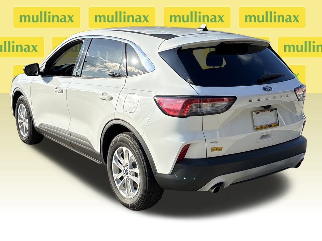 Certified 2022 Ford Escape SE image 4