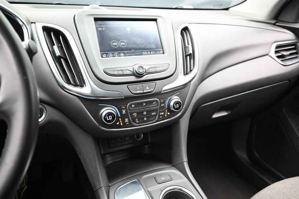 Used 2024 Chevrolet Equinox LT FWD image 32