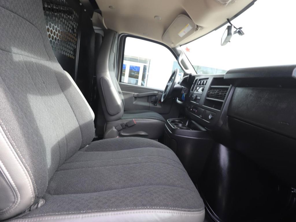 Used 2024 GMC Savana 2500 w/ Driver Convenience Package RWD image 9