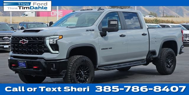 Used 2025 Chevrolet Silverado 2500 ZR2 w/ Technology Package AWD/4WD image 1