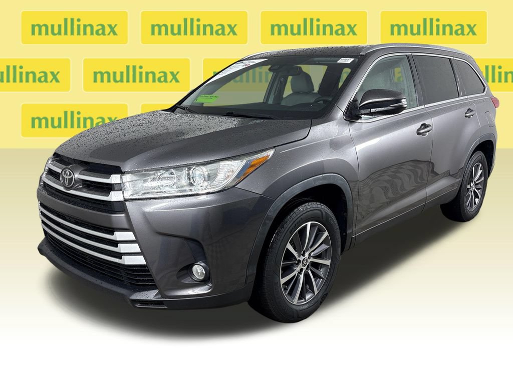 Used 2019 Toyota Highlander XLE FWD image 14