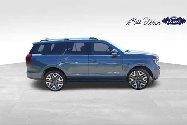 Certified 2027 Ford Expedition Platinum w/ Platinum Ultimate Package AWD/4WD image 4