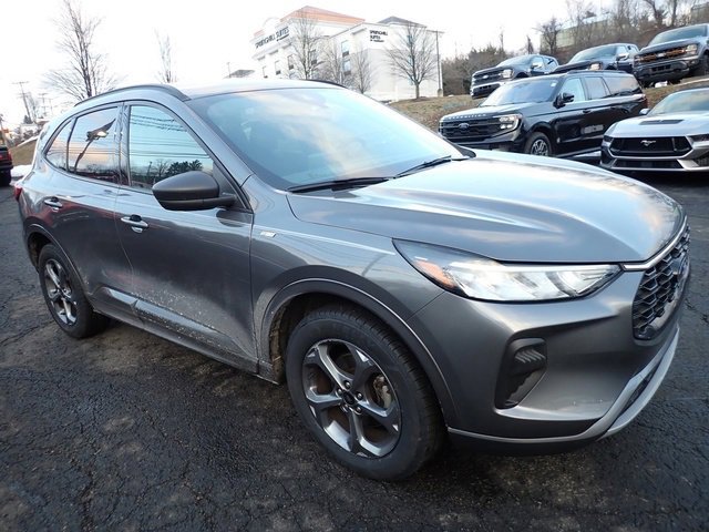 Certified 2024 Ford Escape ST-Line w/ Tech Pack #1 image 7
