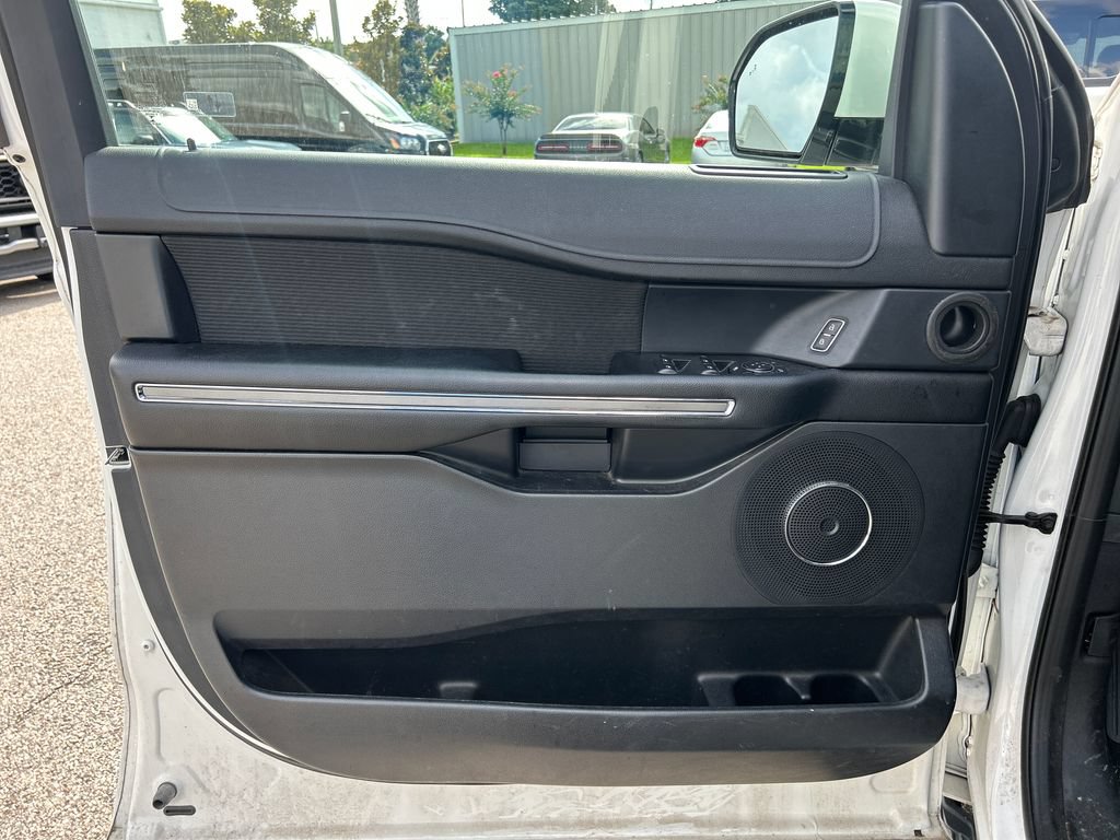 Certified 2021 Ford Expedition XLT RWD image 7