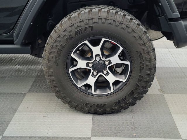 Used 2022 Jeep Wrangler Unlimited Rubicon w/ LED Lighting Group AWD/4WD image 14