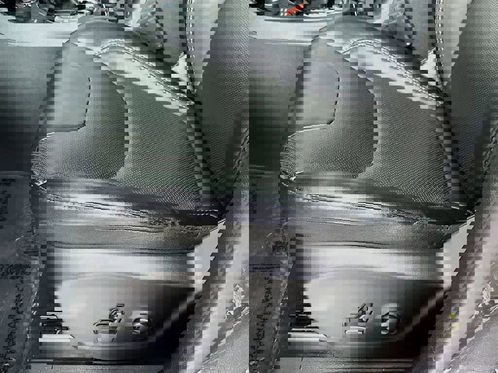 Used 2022 Jeep Cherokee Limited image 30