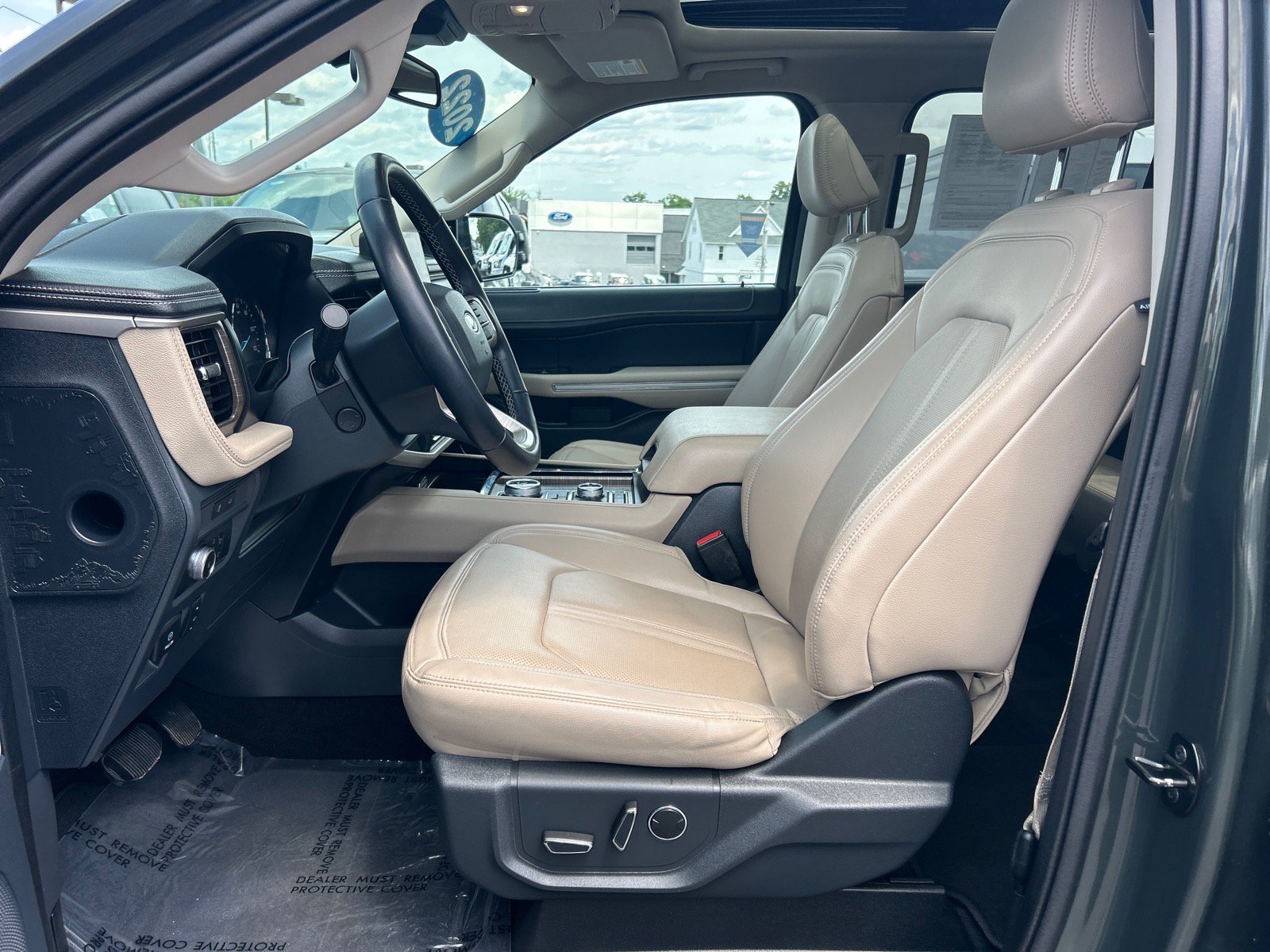Certified 2022 Ford Expedition Limited AWD/4WD image 9