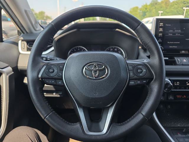 Used 2021 Toyota RAV4 XLE Premium AWD/4WD image 25