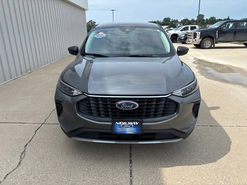 Certified 2025 Ford Escape Active AWD/4WD image 2