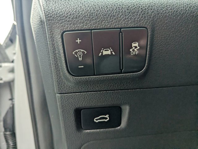 Used 2023 Kia K5 GT-Line image 19