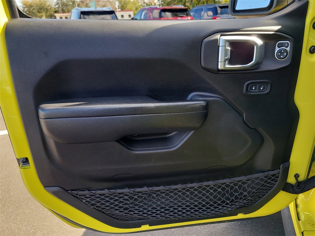 Used 2022 Jeep Wrangler Unlimited Rubicon image 15