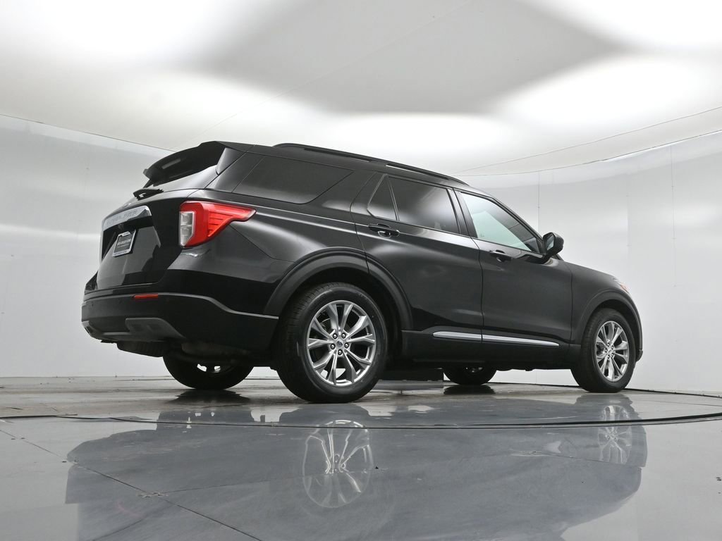 Certified 2020 Ford Explorer XLT w/ Equipment Group 202A image 13