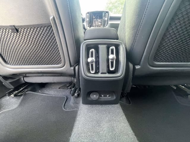 Used 2022 Volvo XC40 P8 Recharge Ultimate AWD/4WD image 18