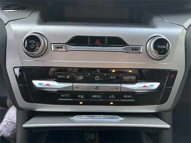 Certified 2022 Ford Explorer XLT image 24