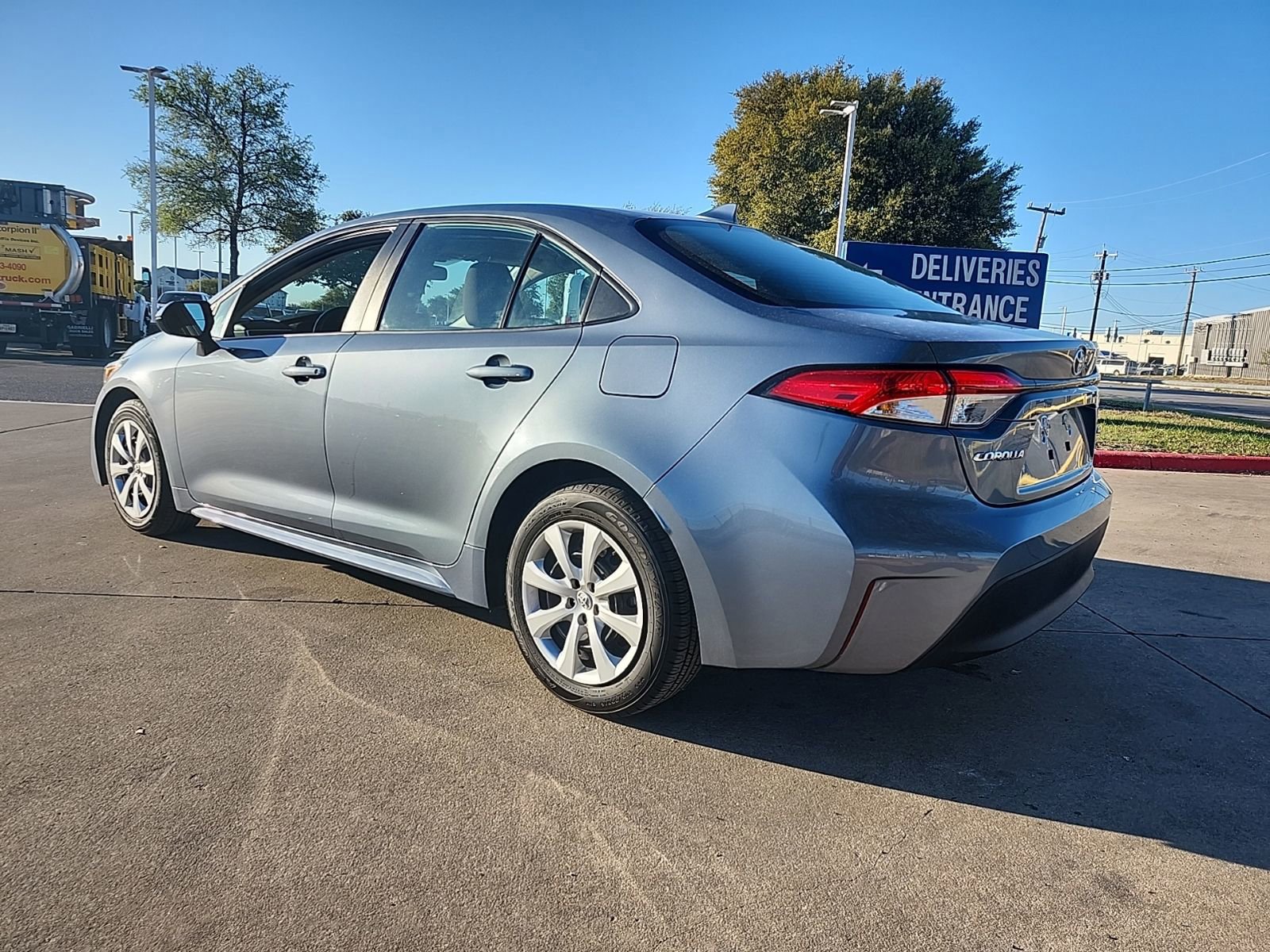 Used 2024 Toyota Corolla LE image 3