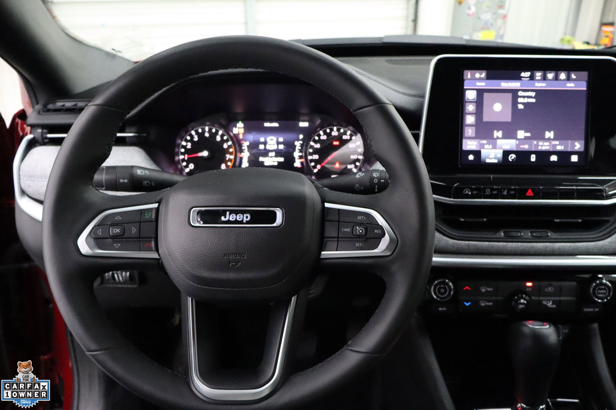 Used 2025 Jeep Compass Latitude image 19