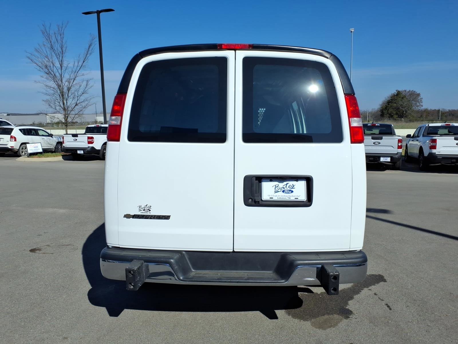 Used 2024 Chevrolet Express 2500 w/ Driver Convenience Package image 4