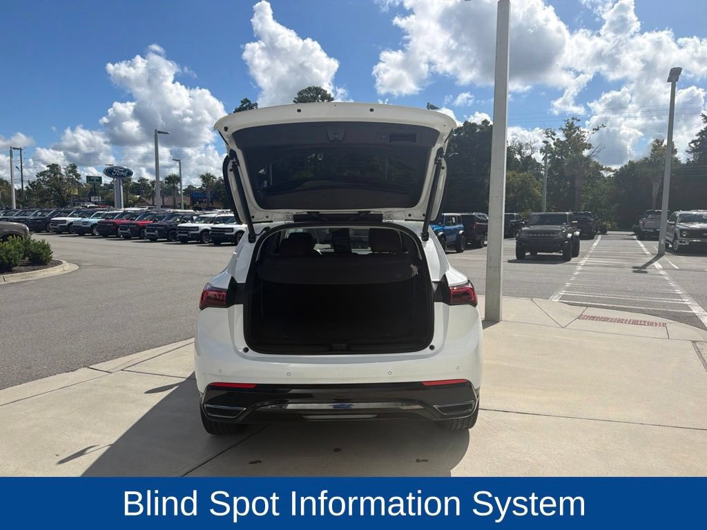 Used 2025 Buick Envision Sport Touring AWD/4WD image 10