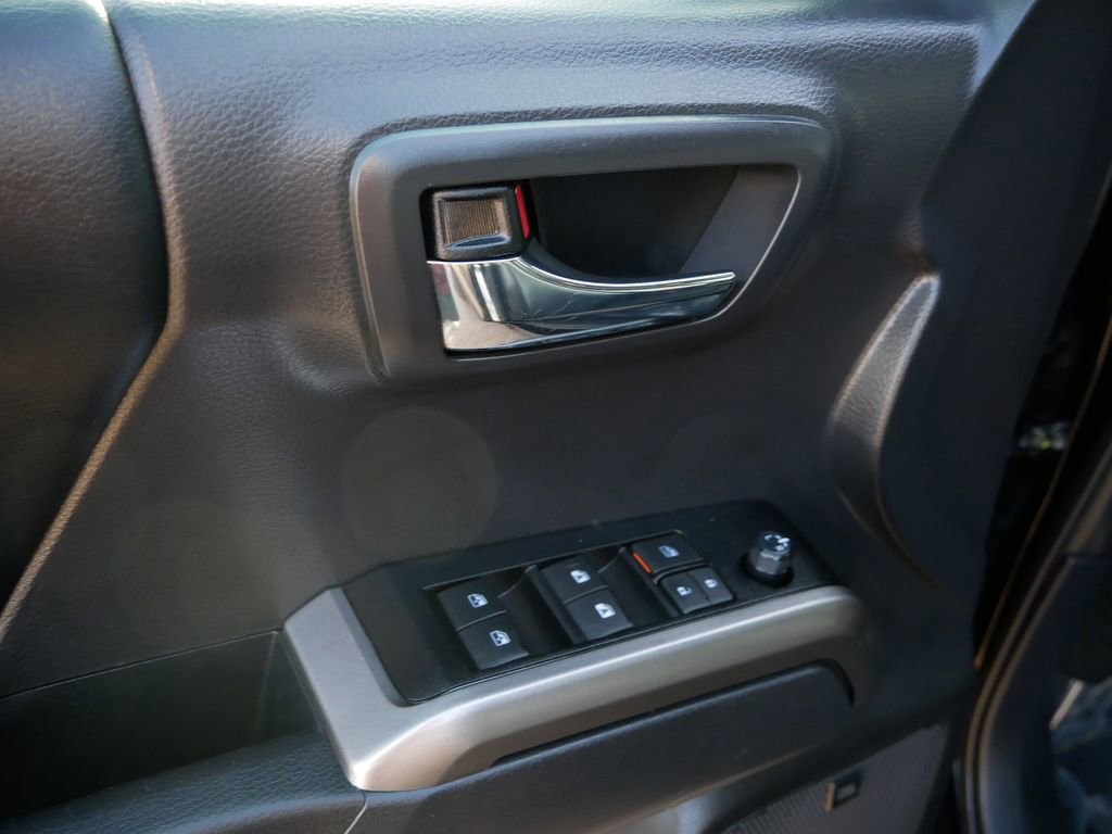 Used 2023 Toyota Tacoma Limited image 16