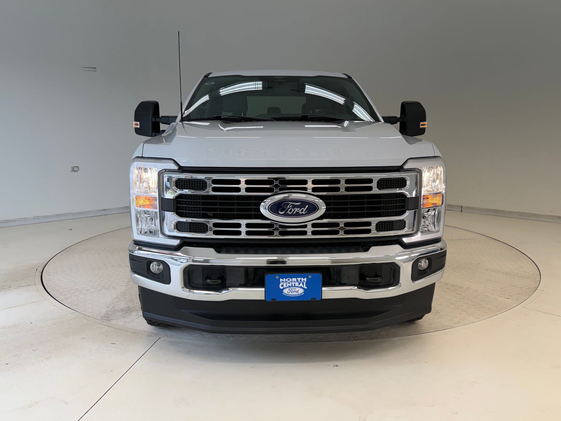 Certified 2024 Ford F350 XLT w/ FX4 Off-Road Package image 11