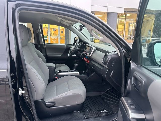 Used 2022 Toyota Tacoma SR5 image 38