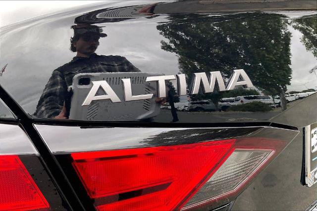 Used 2025 Nissan Altima 2.5 SV FWD image 8
