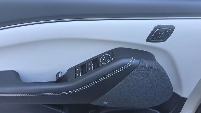 Certified 2025 Ford Mustang Mach-E Premium image 15