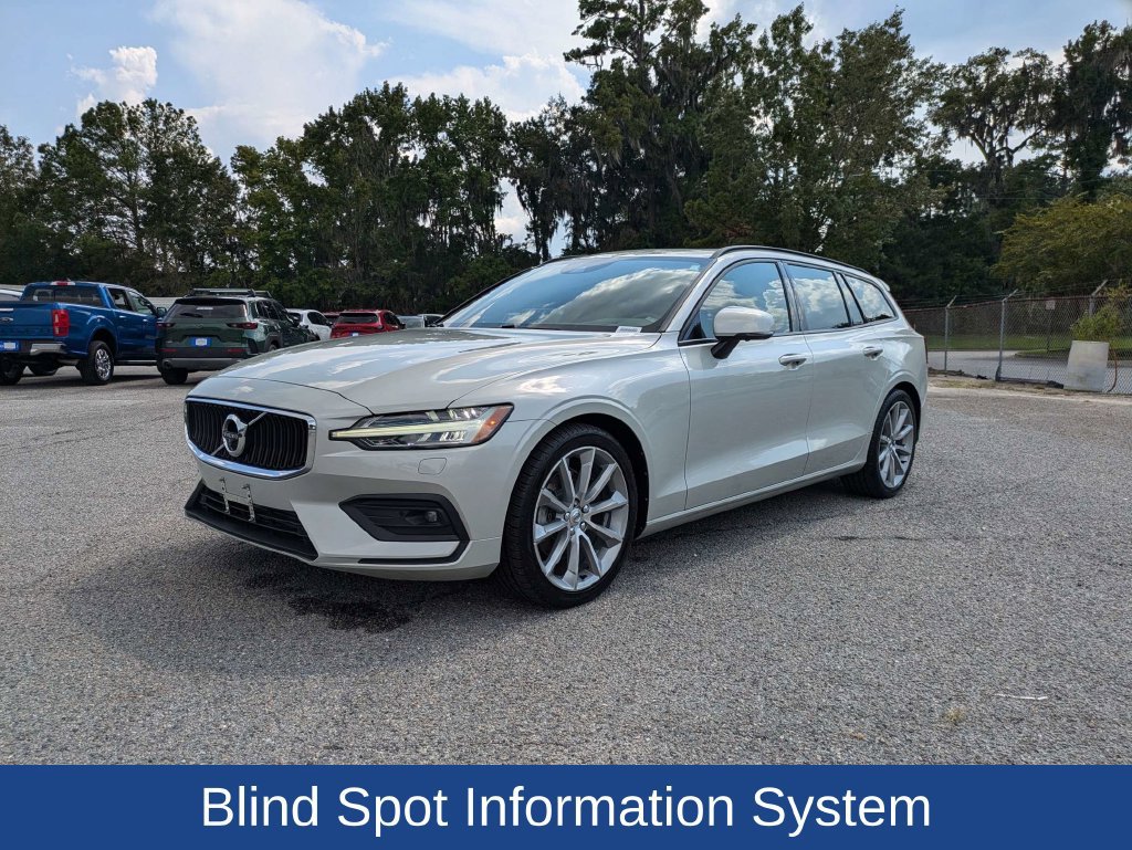 Used 2020 Volvo V60 T5 Momentum FWD image 9