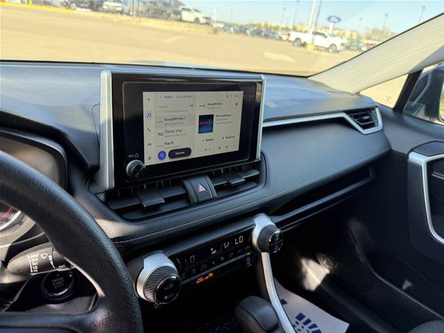 Used 2025 Toyota RAV4 XLE FWD image 17