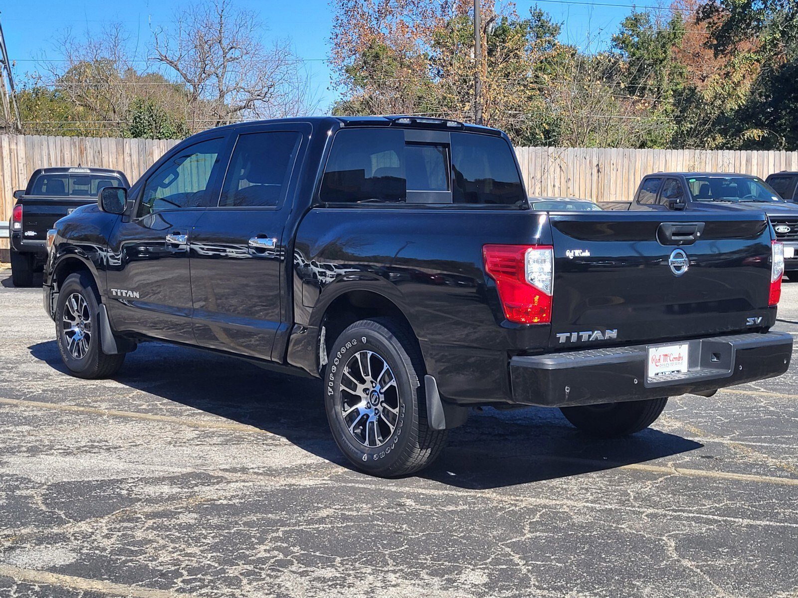 Used 2021 Nissan Titan SV w/ SV Convenience Package image 5