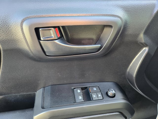 Used 2020 Toyota Tacoma SR RWD image 17