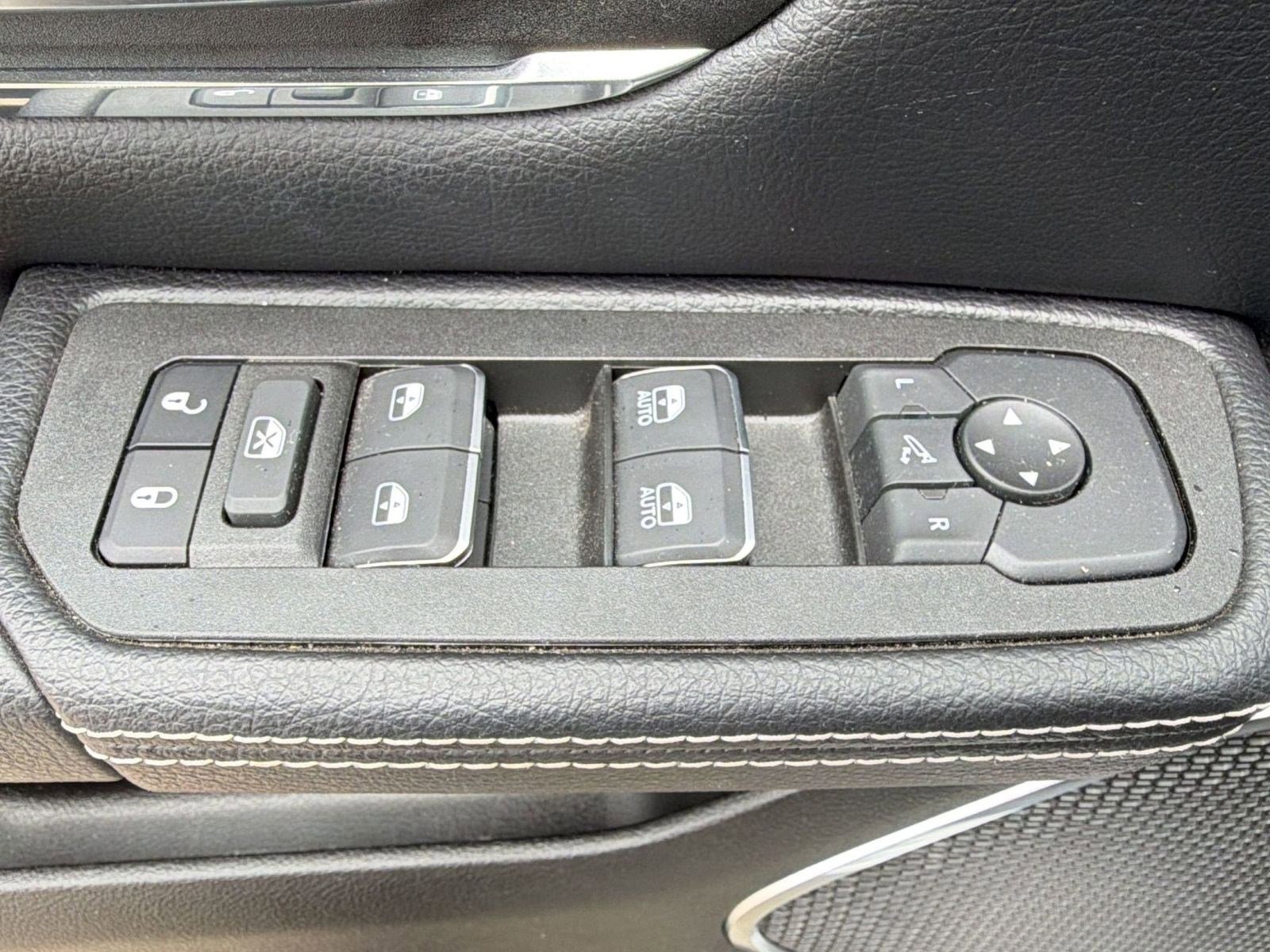 Used 2025 RAM 1500 Laramie w/ Sport Appearance Package AWD/4WD image 12